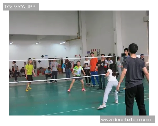 羽毛球巨献:深入武汉羽毛球队的比赛经验与成长之路 羽毛球巨献:深入武汉羽毛球队的比赛经验与成长之路