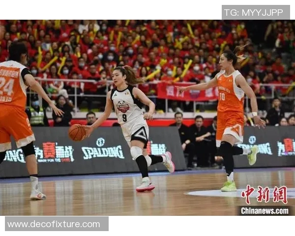 赛后分析：上海篮球队与成都篮球队的战术对决与技术细节探讨