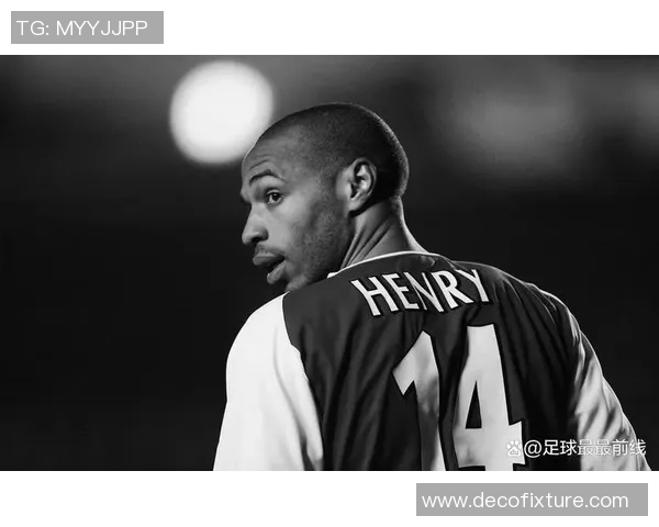 全球足球界的帅哥明星们展现魅力与实力的完美结合 全球足球界的帅哥明星们展现魅力与实力的完美结合